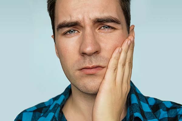 When A Damaged Tooth Is A Dental Emergency
